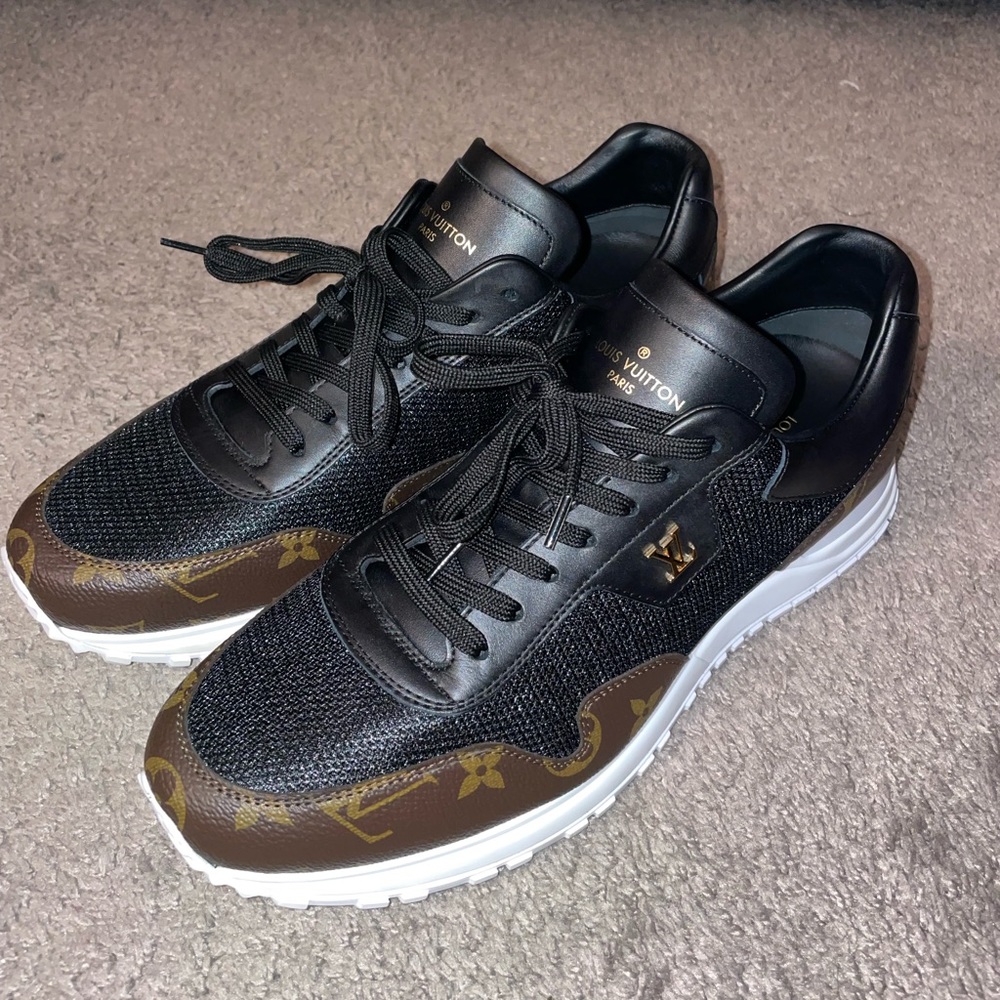 Louis Vuitton Men’s Run Away Sneakers NWOT Size 8
